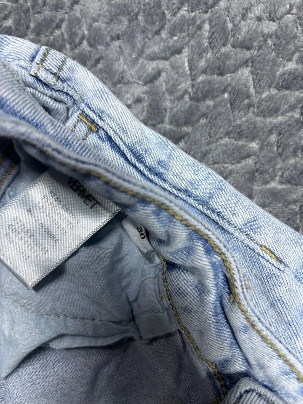 Vervet Light Blue Distressed Knee Jeans for Women